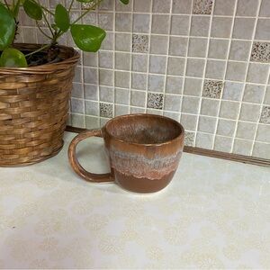 Vintage pottery mug dragonfly stamp signature handmade studio‎ pottery